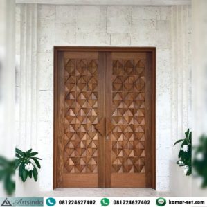 Pintu Utama Kupu Tarung Model 3D Kayu Jati