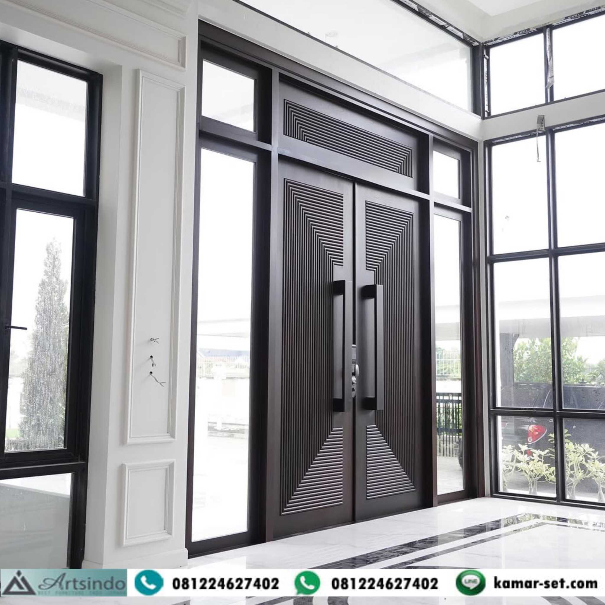 Desain Pintu Utama Rumah Mewah Jati Super Warna Gelap
