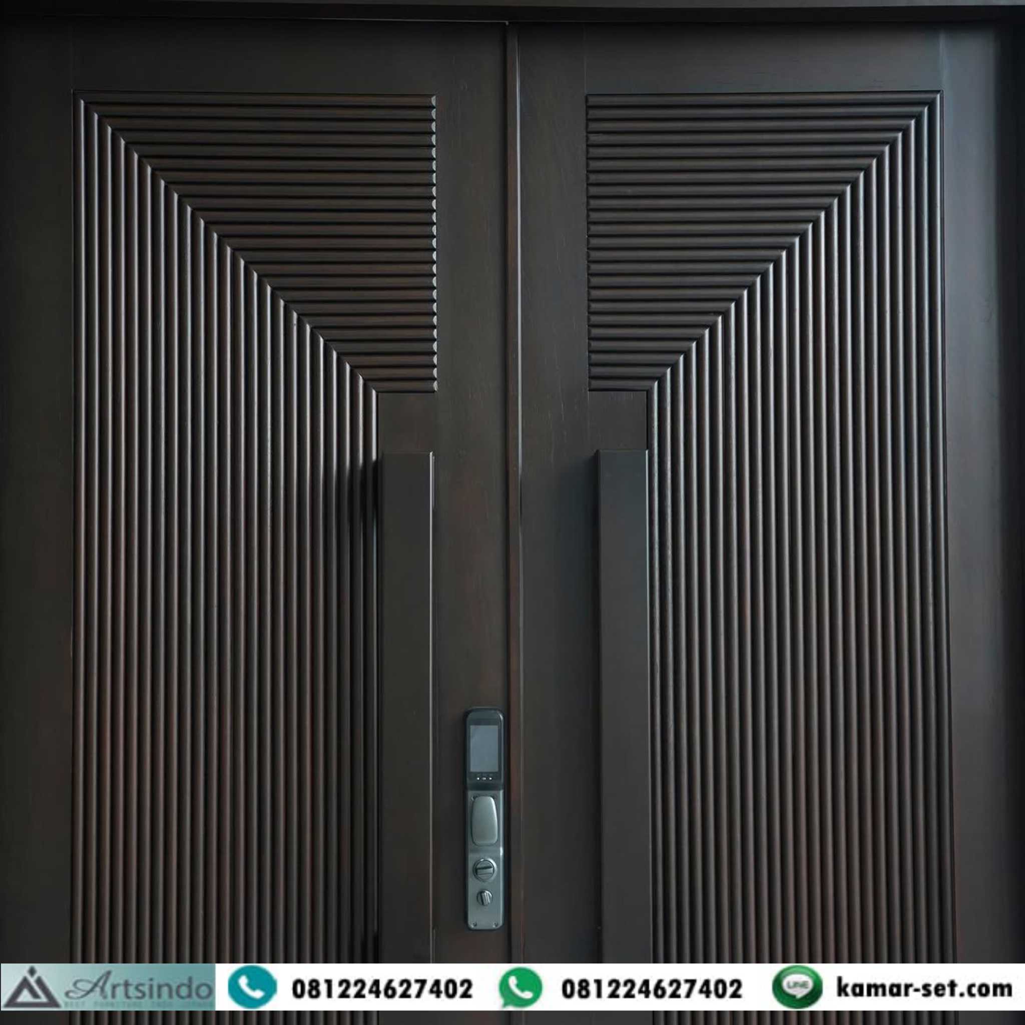Motif Pintu Minimalis Garis Profil Geometris